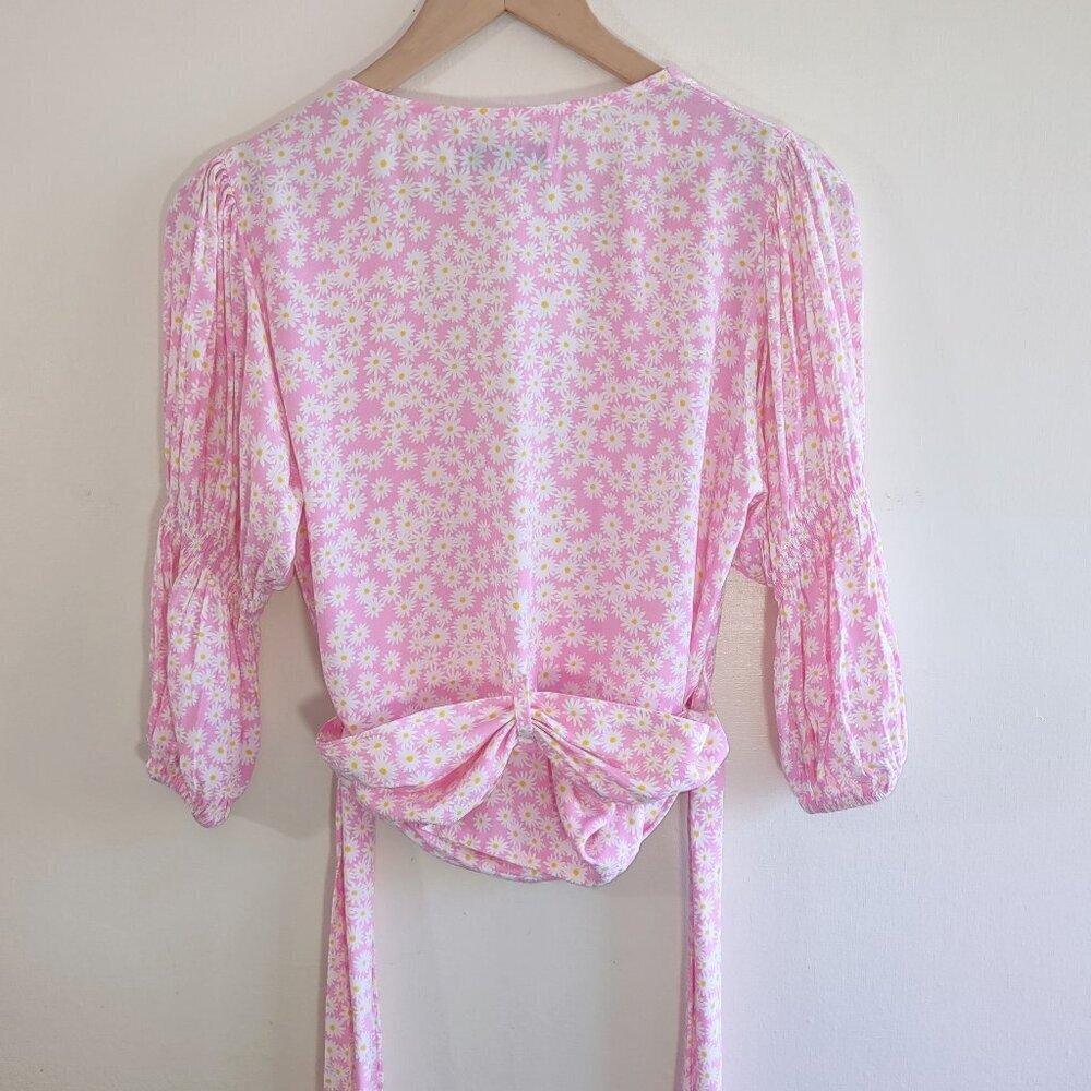 🌸 Faithfull The Brand Bisset Pink Daisy Floral Crop Top  Size XS - 2 - Picture 7 of 12